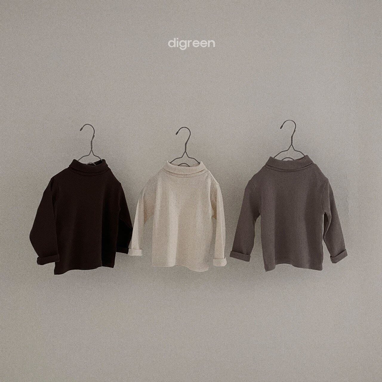 digreen eyelet turtleneck